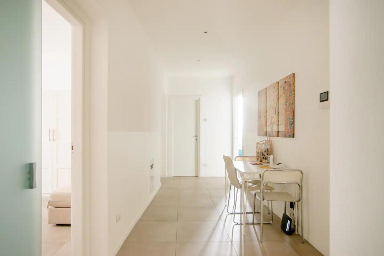 Guesthouse Tree Rooms Modern ベルガモ エクステリア 写真