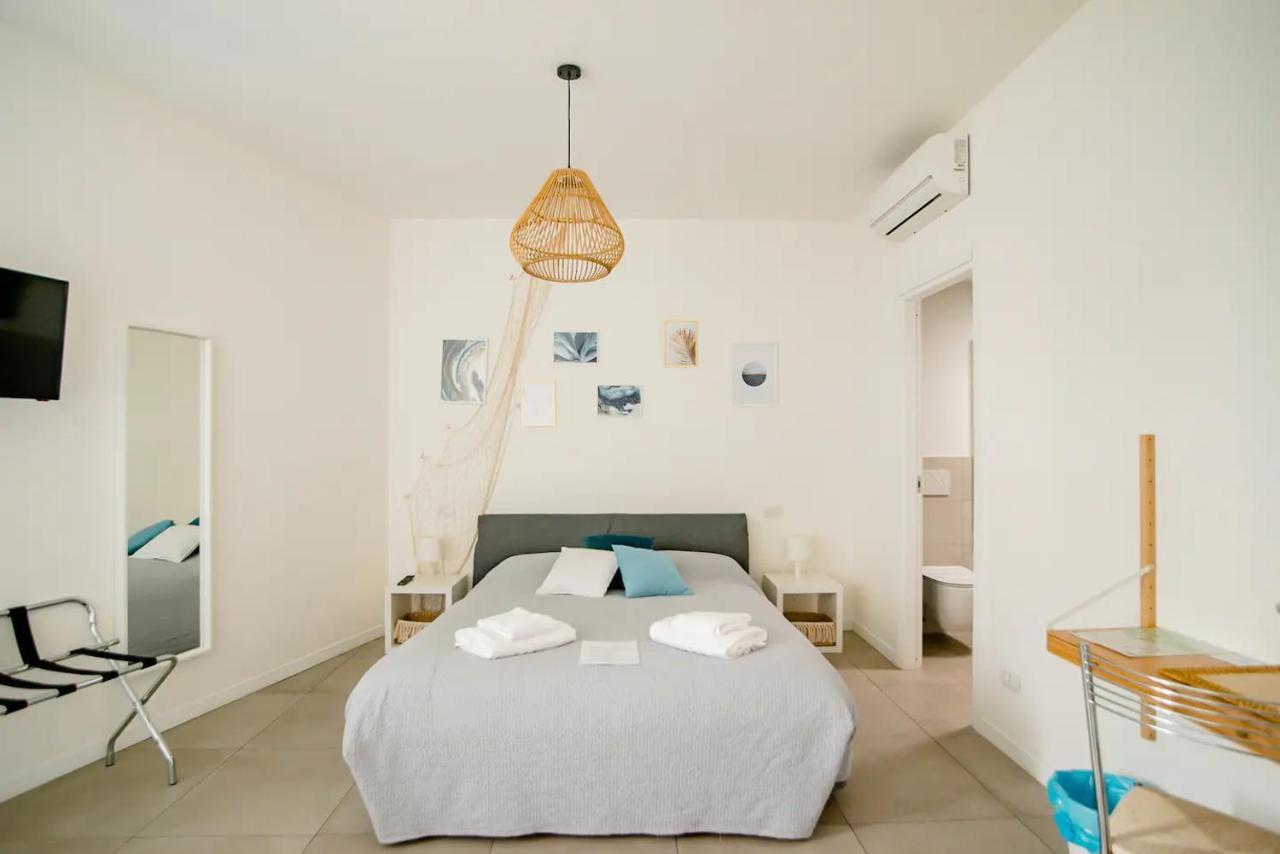 Guesthouse Tree Rooms Modern ベルガモ エクステリア 写真