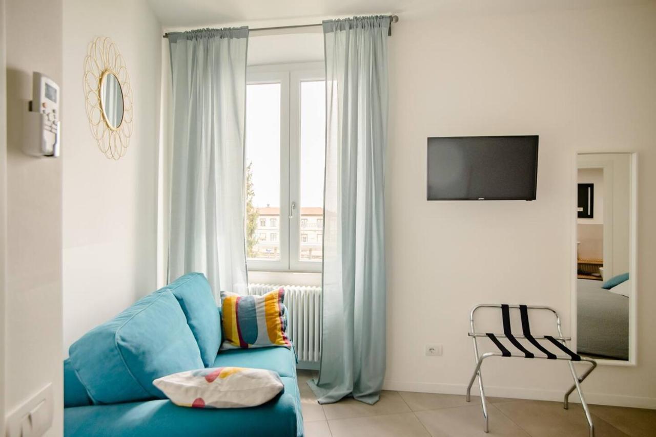 Guesthouse Tree Rooms Modern ベルガモ エクステリア 写真